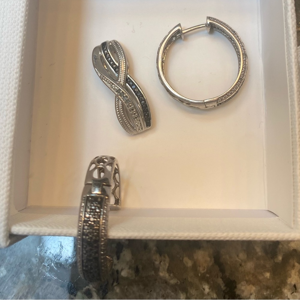 Black diamond chip and silver earrings/pendant set with matching ring